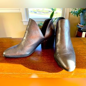 Vince Camuto Petran silver ankle bootie